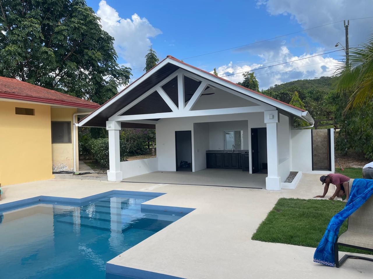 Área de piscina y terraza cubierta, Panamá